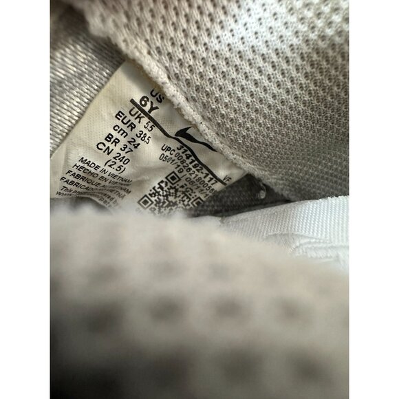 Nike Air Force 1 Youth Shoes Size 6Y White With Yellowed Soles Classic Design - Picture 4 of 7